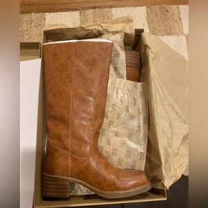 FRYE AND CO. Miranda 14 Boots Carmel